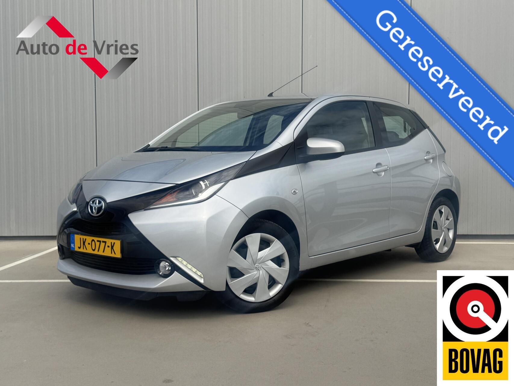 Toyota Toyota Aygo 1.0 VVT-i x-play|Automaat|NL-Auto|Camera 2016 - voorkant