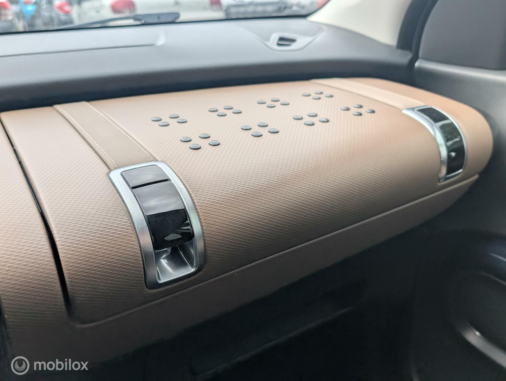 Foto van Citroen C4 Cactus