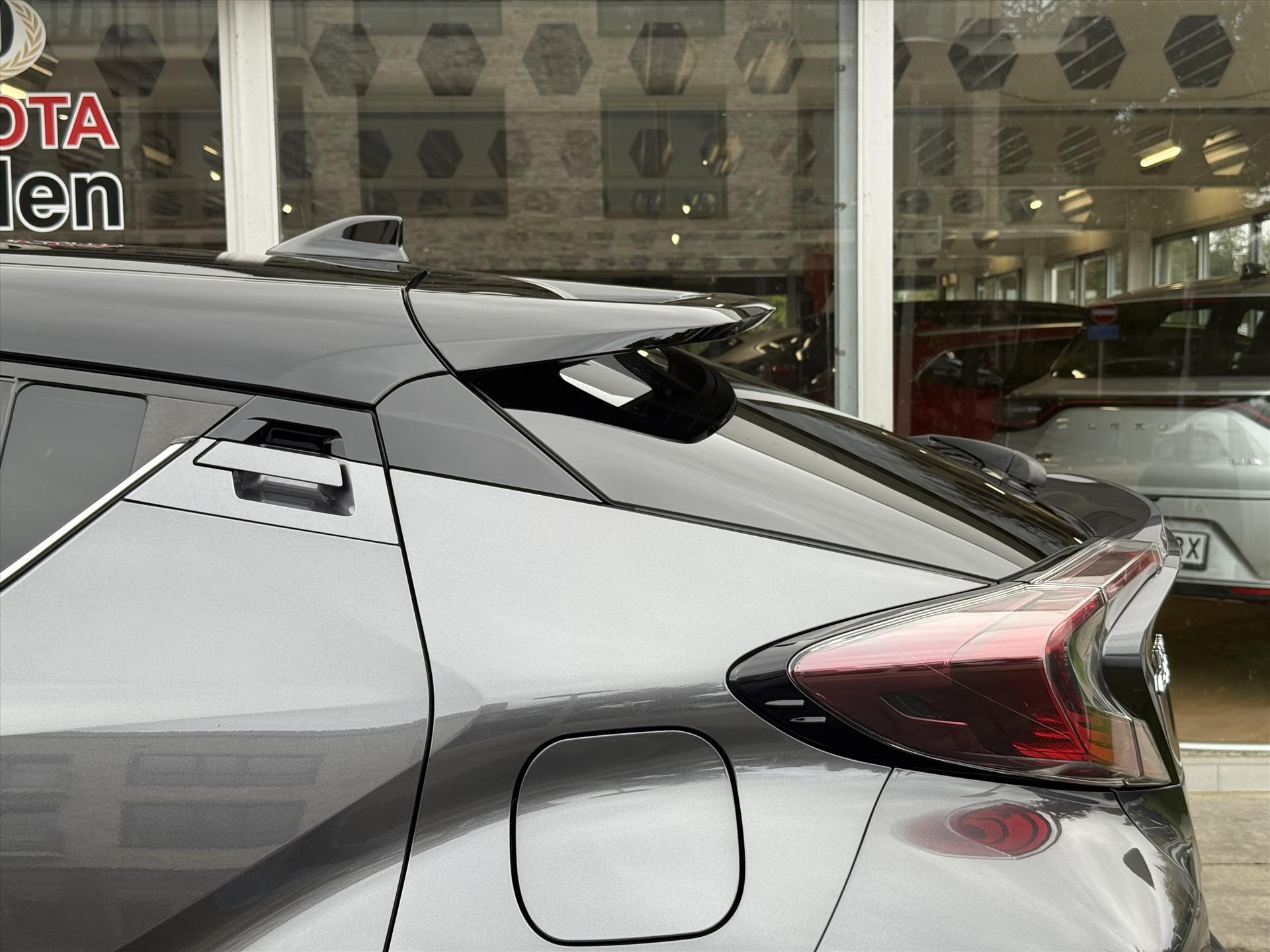 Foto van Toyota Toyota C-hr