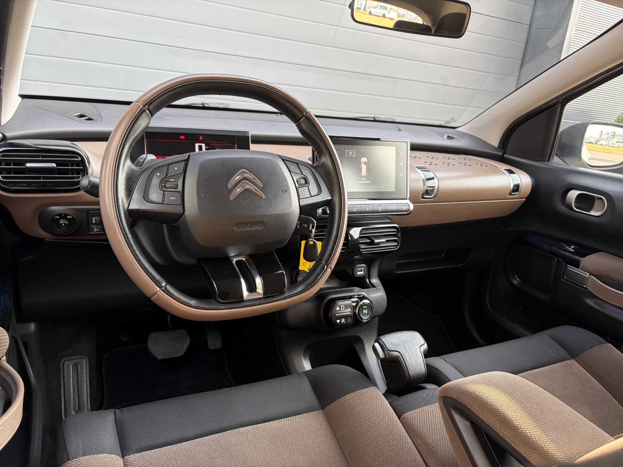 Foto van Citroen C4 Cactus