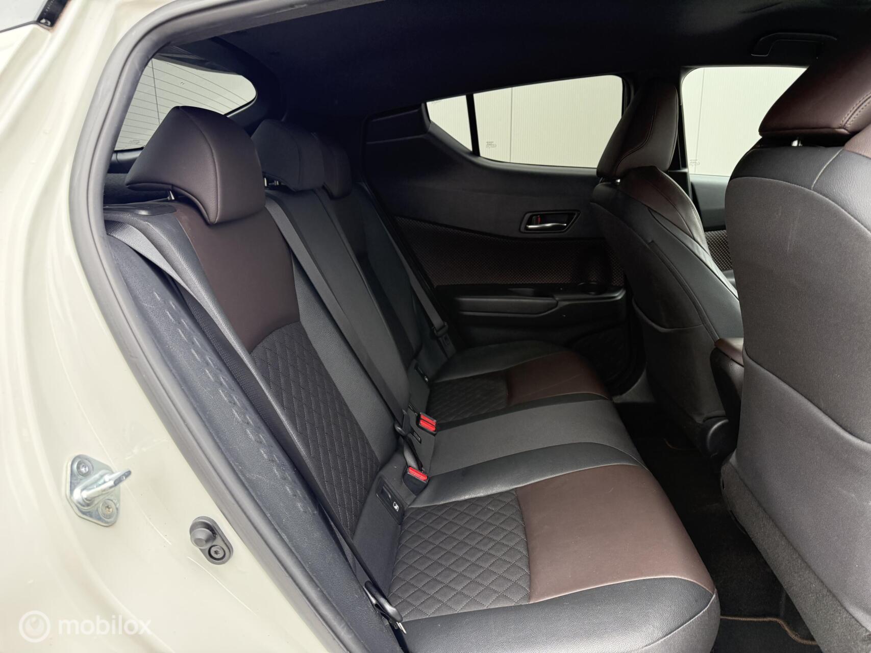 Foto van Toyota Toyota C-hr