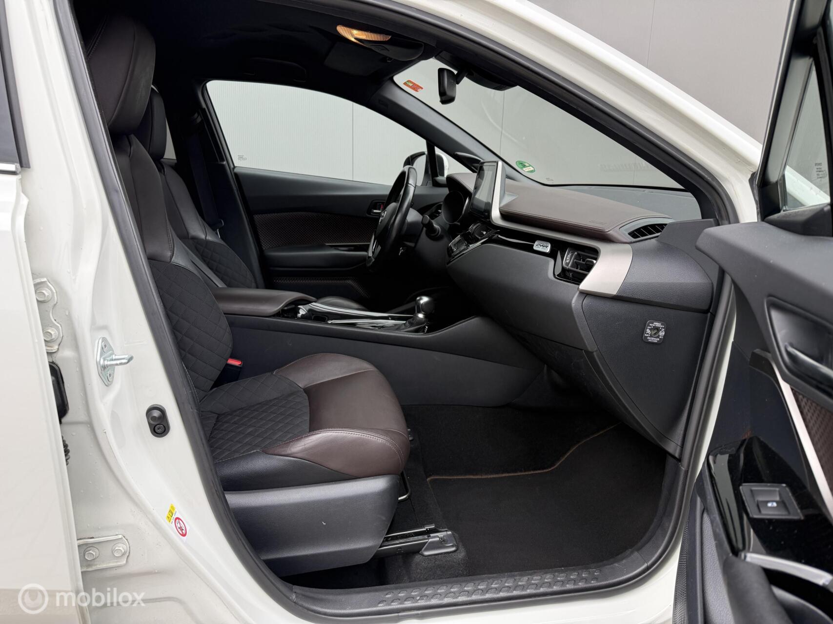Foto van Toyota Toyota C-hr