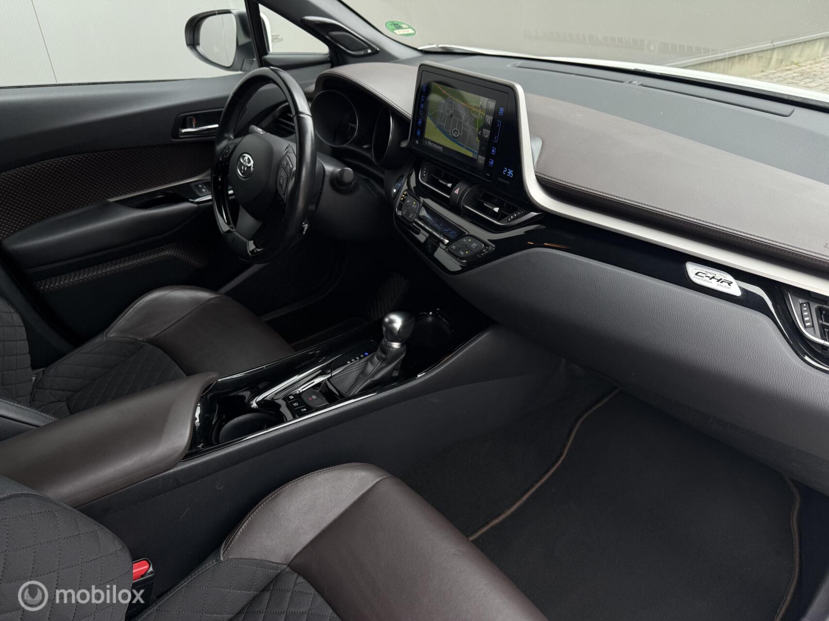 Foto van Toyota Toyota C-hr
