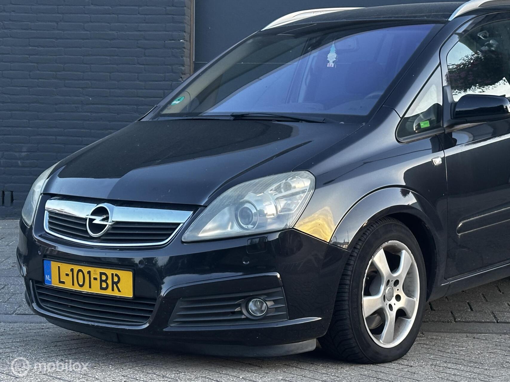 Foto van Opel Zafira
