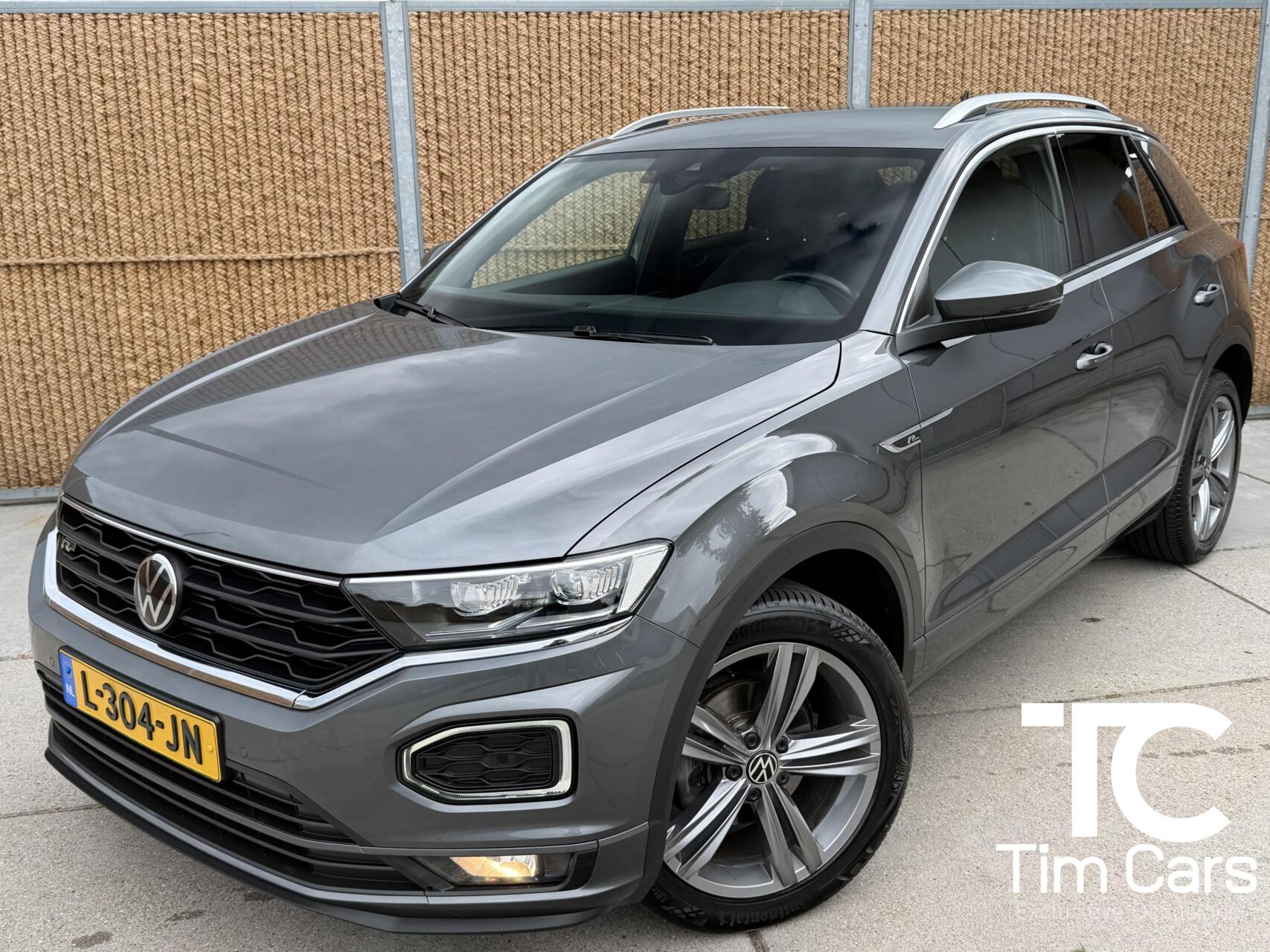 Volkswagen T-roc 1.5 TSI Sport Business R-line Automaat | LED verlichting | Stoelverwarming | Achteruitrijcamera | Digitale cockpit | Apple CarPlay/Android Auto | Climate control | Cruise control adaptief | Parkeersensoren voor en achter 2021 - voorkant