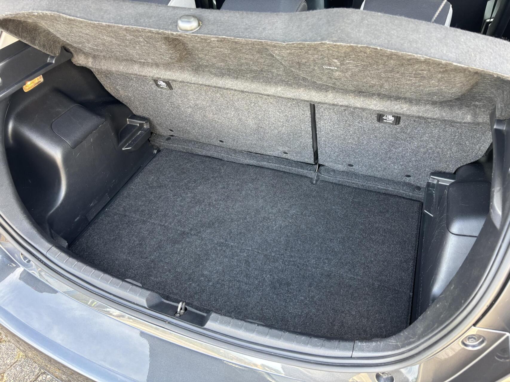 Foto van Toyota Toyota Yaris Hybrid