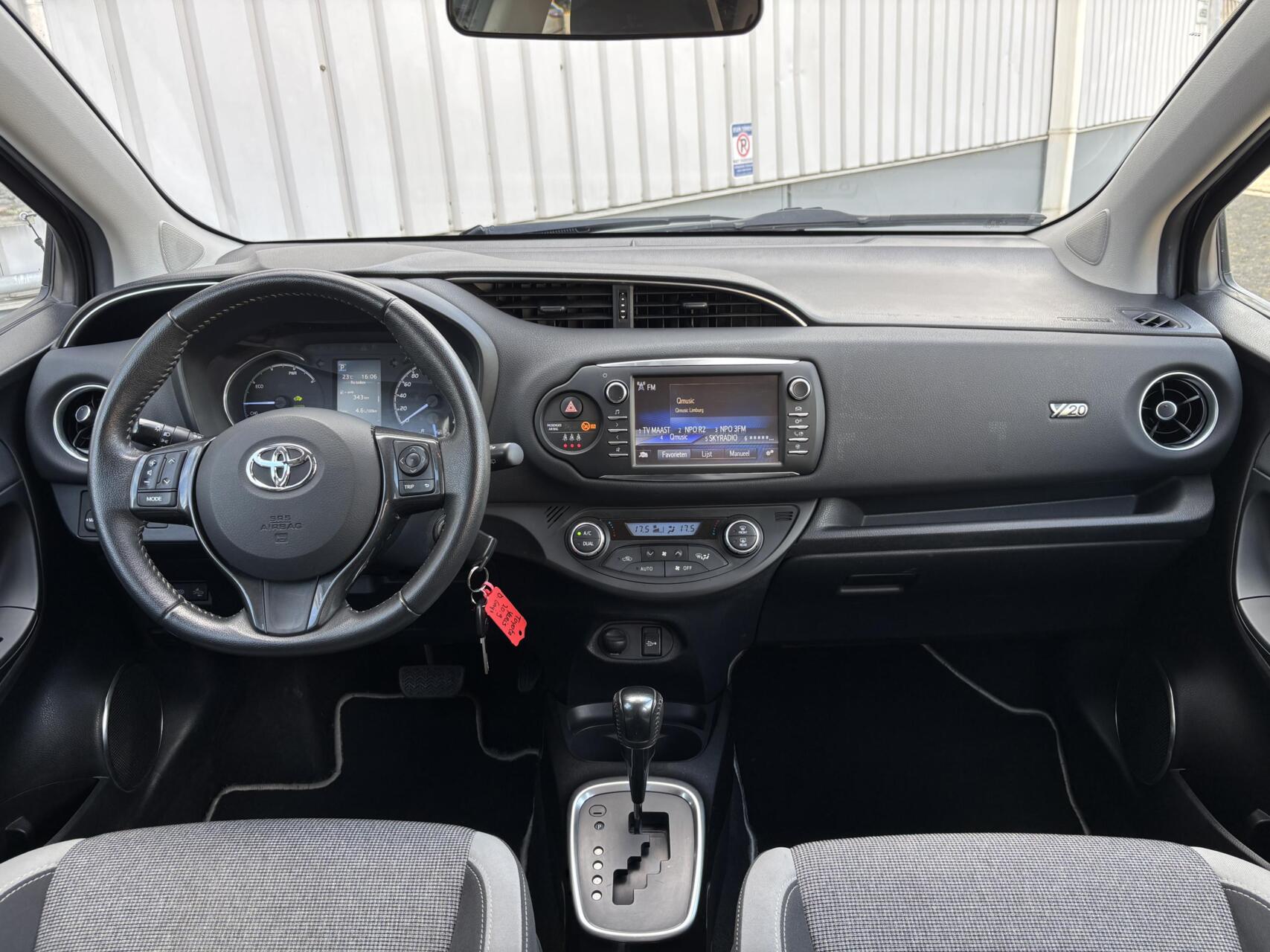 Foto van Toyota Toyota Yaris Hybrid