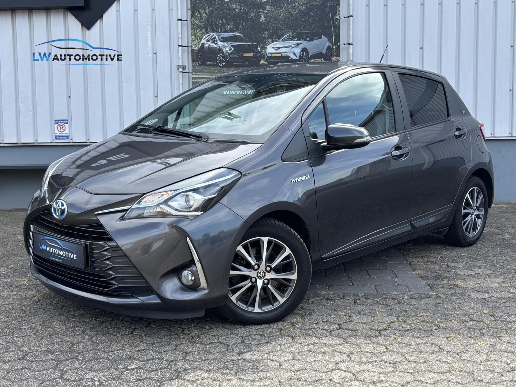Toyota Toyota Yaris Hybrid 1.5 Hybrid Dynamic | Keyless | Camera | Stoelverwarming 2019 - voorkant