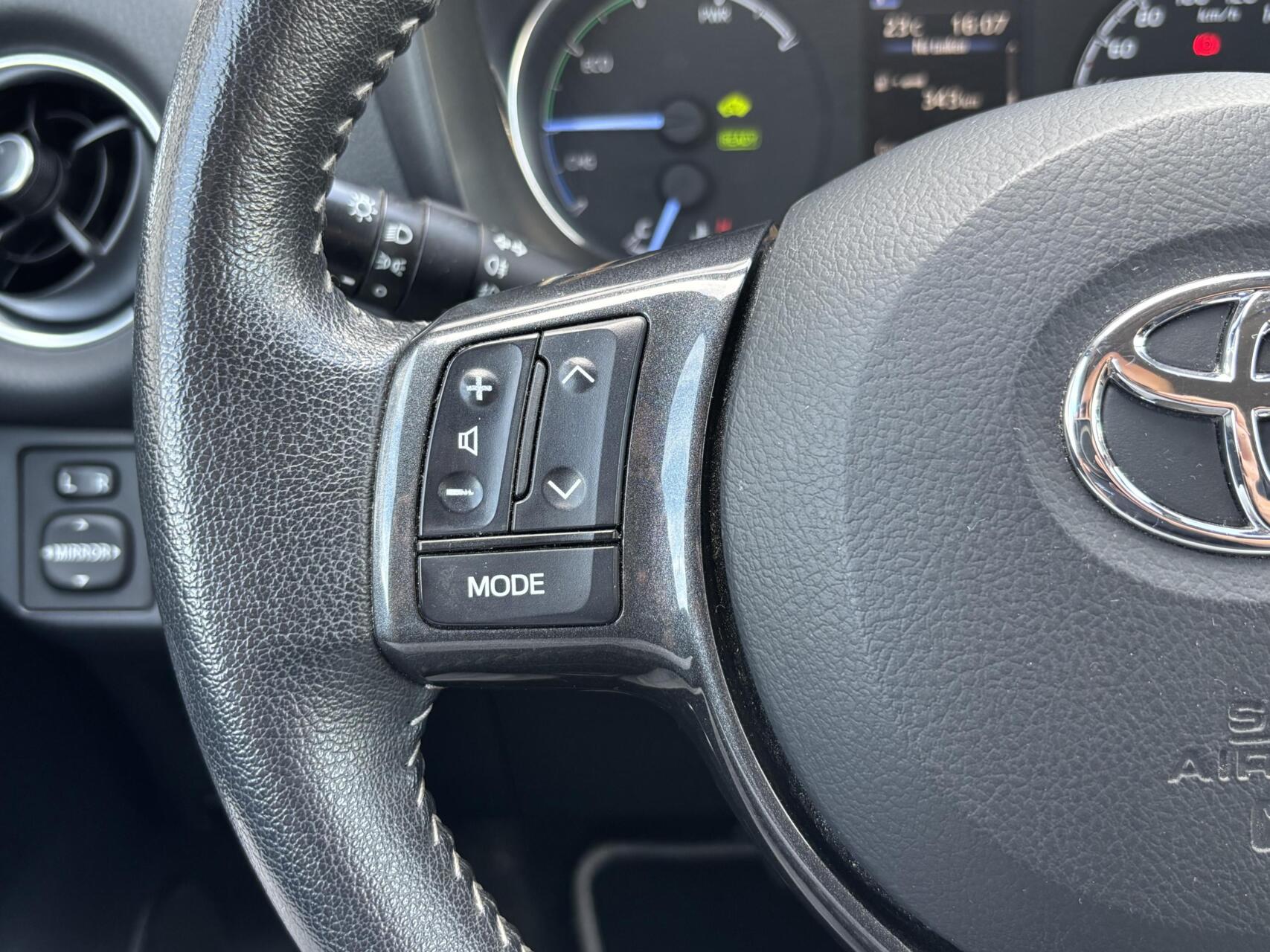 Foto van Toyota Toyota Yaris Hybrid