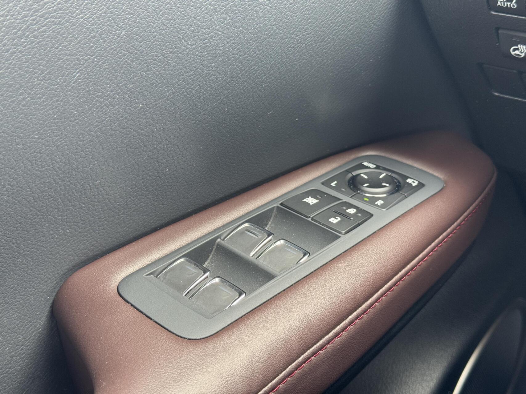 Foto van Lexus RX
