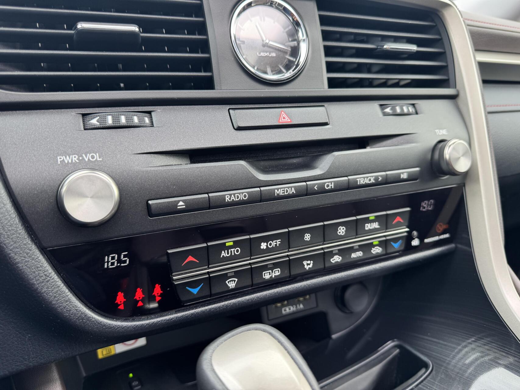 Foto van Lexus RX