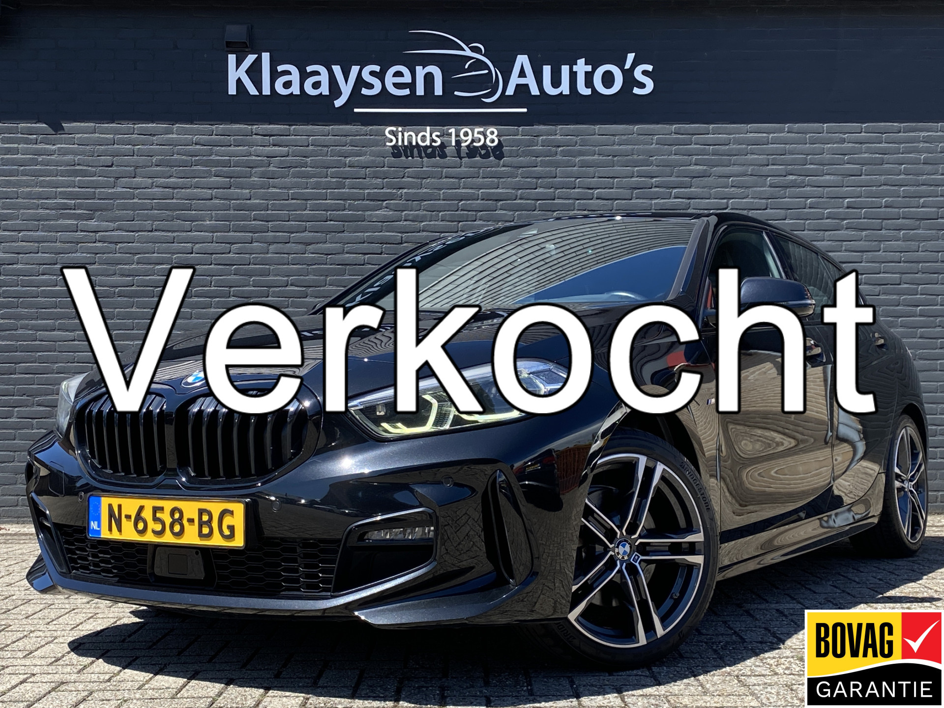 BMW 118i 118i M-Sport 136 pk AUT. | 1e eigenaar | dealer onderh. | navigatie | leder sportstoelen | stoel-stuurverwarming 2021 - voorkant
