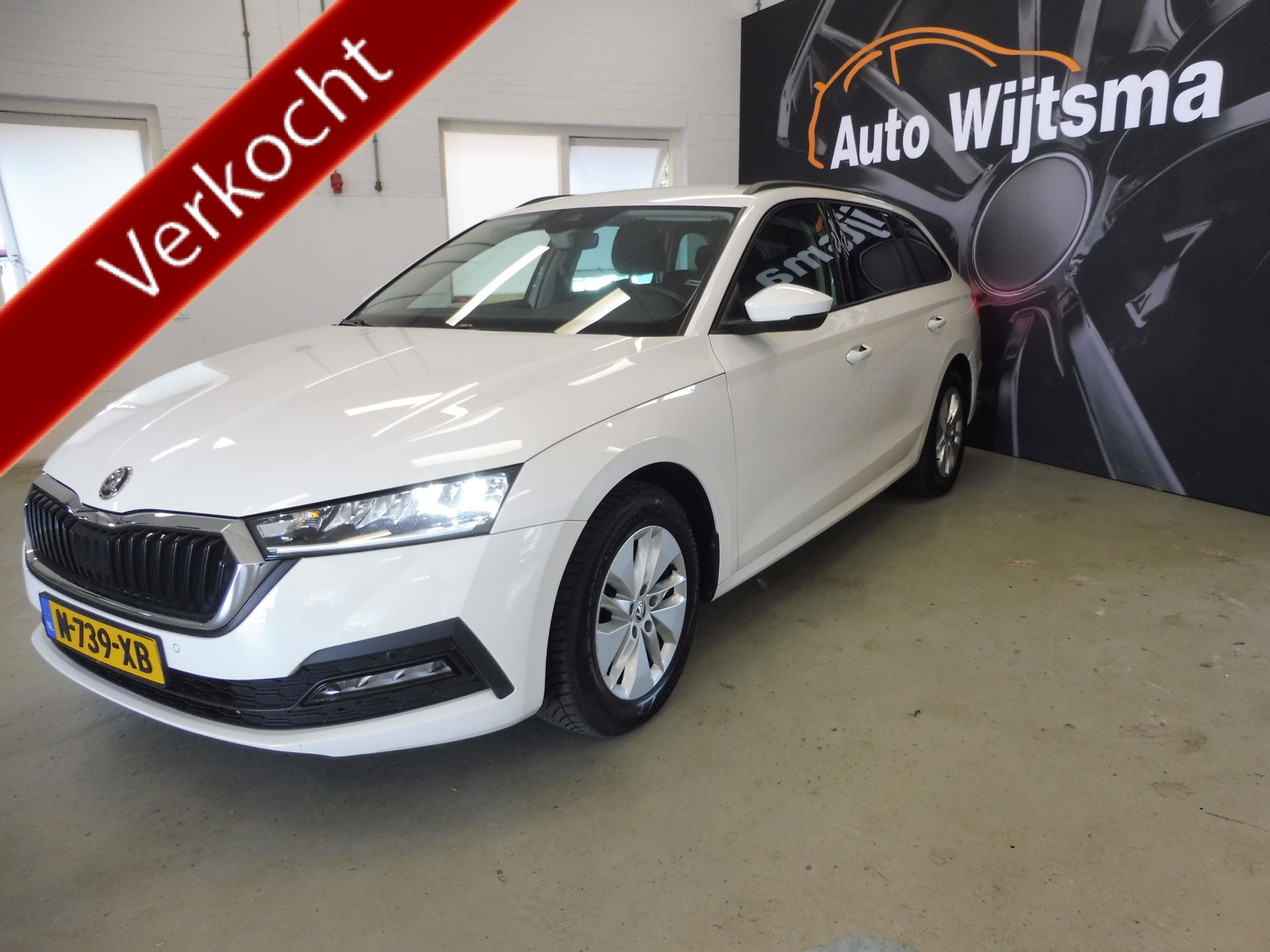 Skoda Octavia 1.5 e-TSI Business Edition 2022 - voorkant