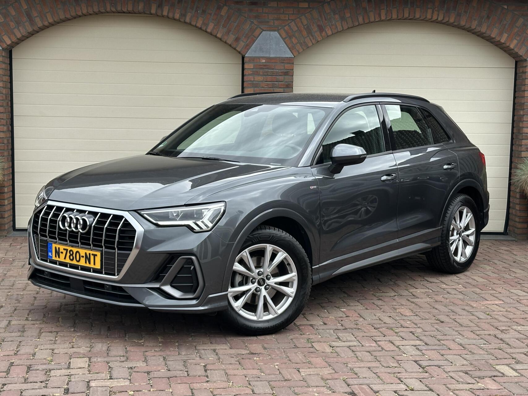 Audi Q3 35 TFSI S edition Clima Carplay Navi LED Cruise 2021 - voorkant