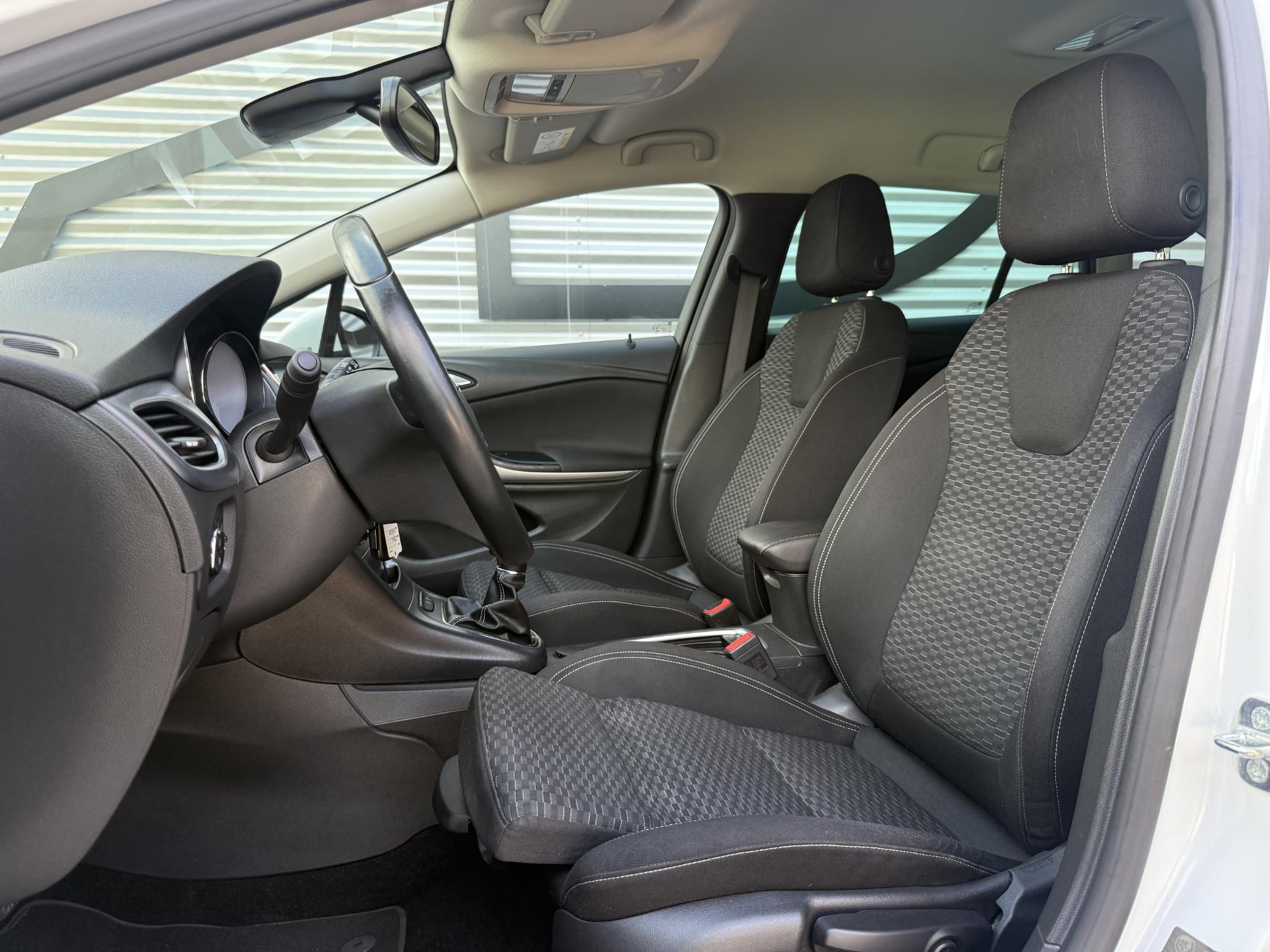 Foto van Opel Astra Sports Tourer