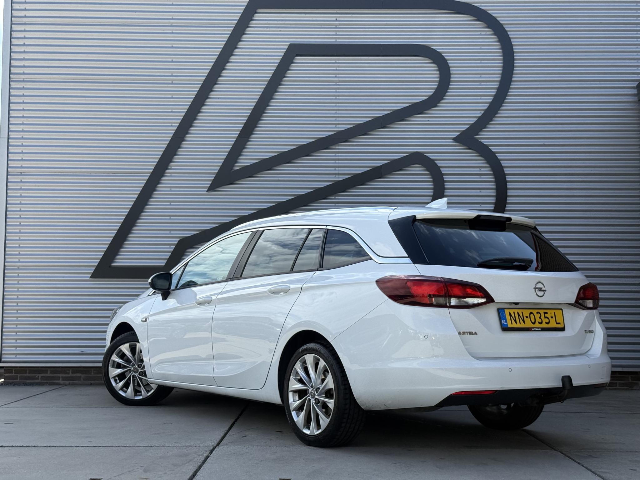 Foto van Opel Astra Sports Tourer