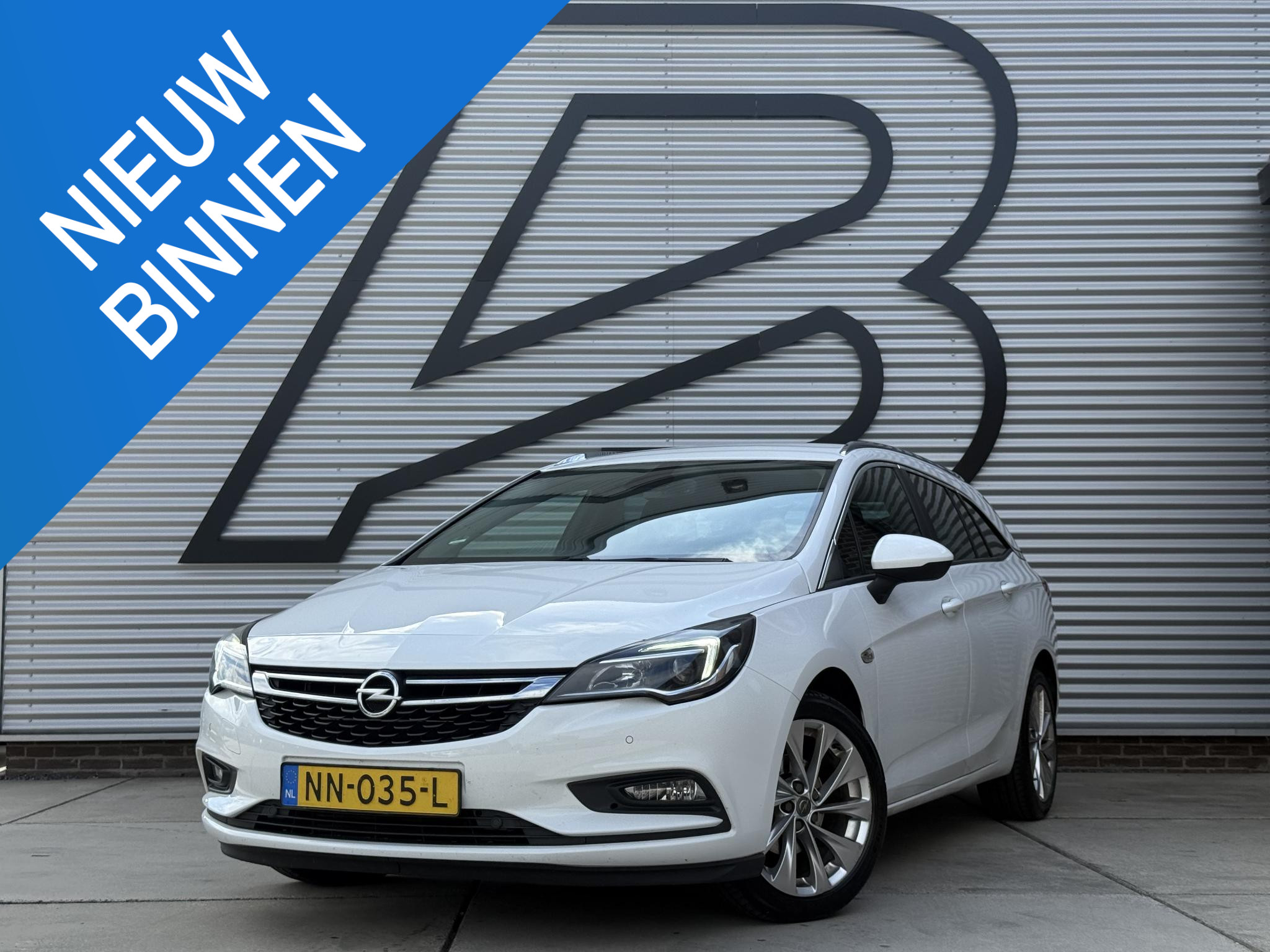 Opel Astra Sports Tourer 1.4 Online Edition 2017 - voorkant