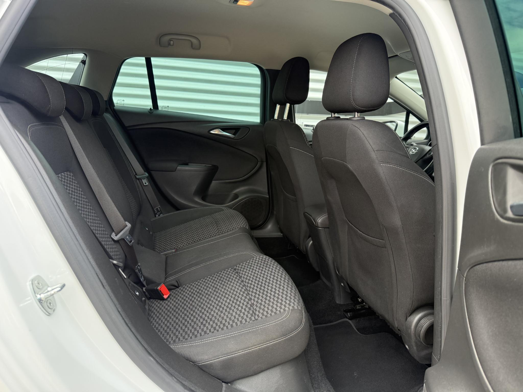 Foto van Opel Astra Sports Tourer