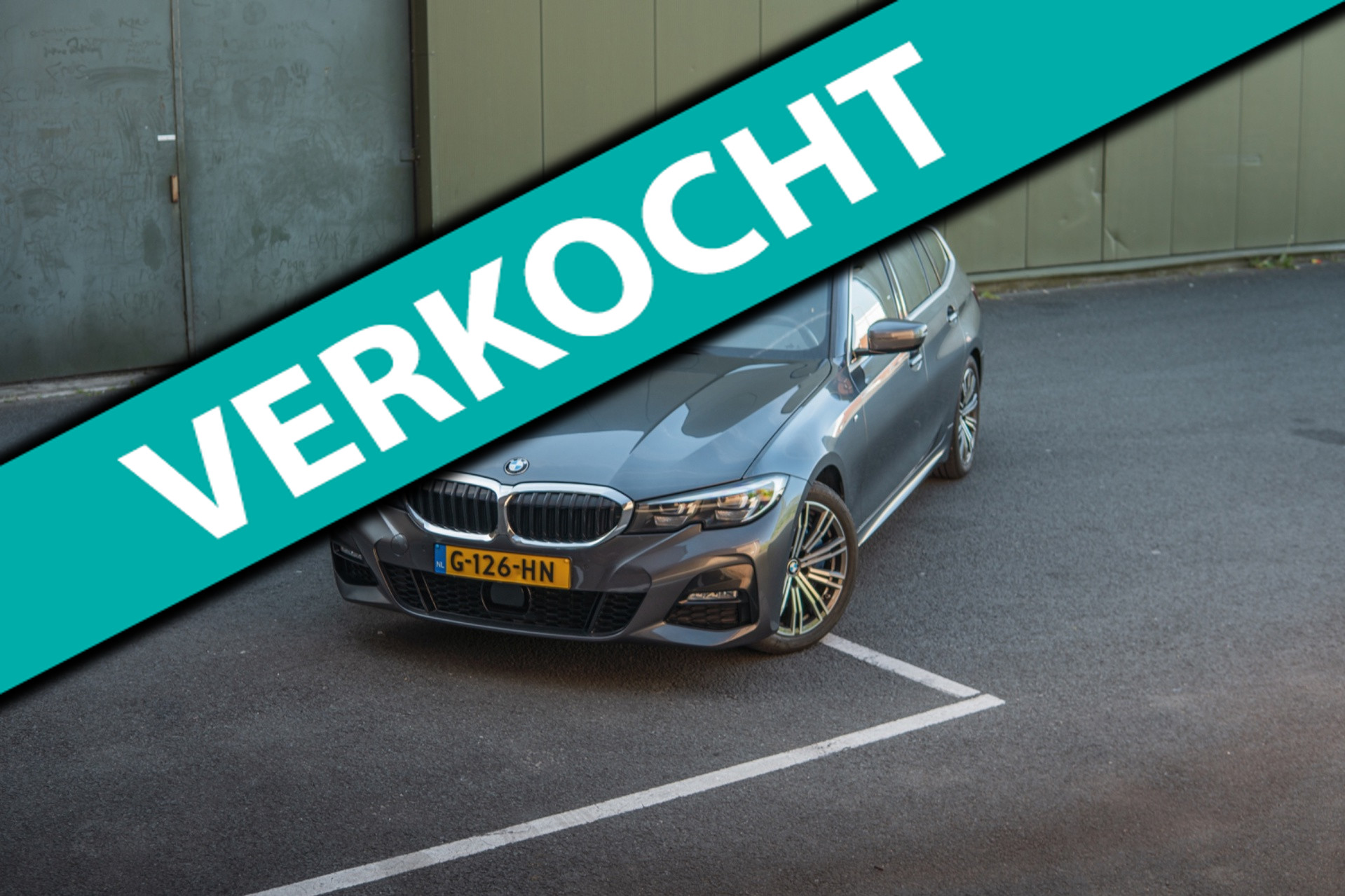 BMW 330i 330i M Sport l alcantara l H&K l ACC l Trekhaak l Dealer 2019 - voorkant