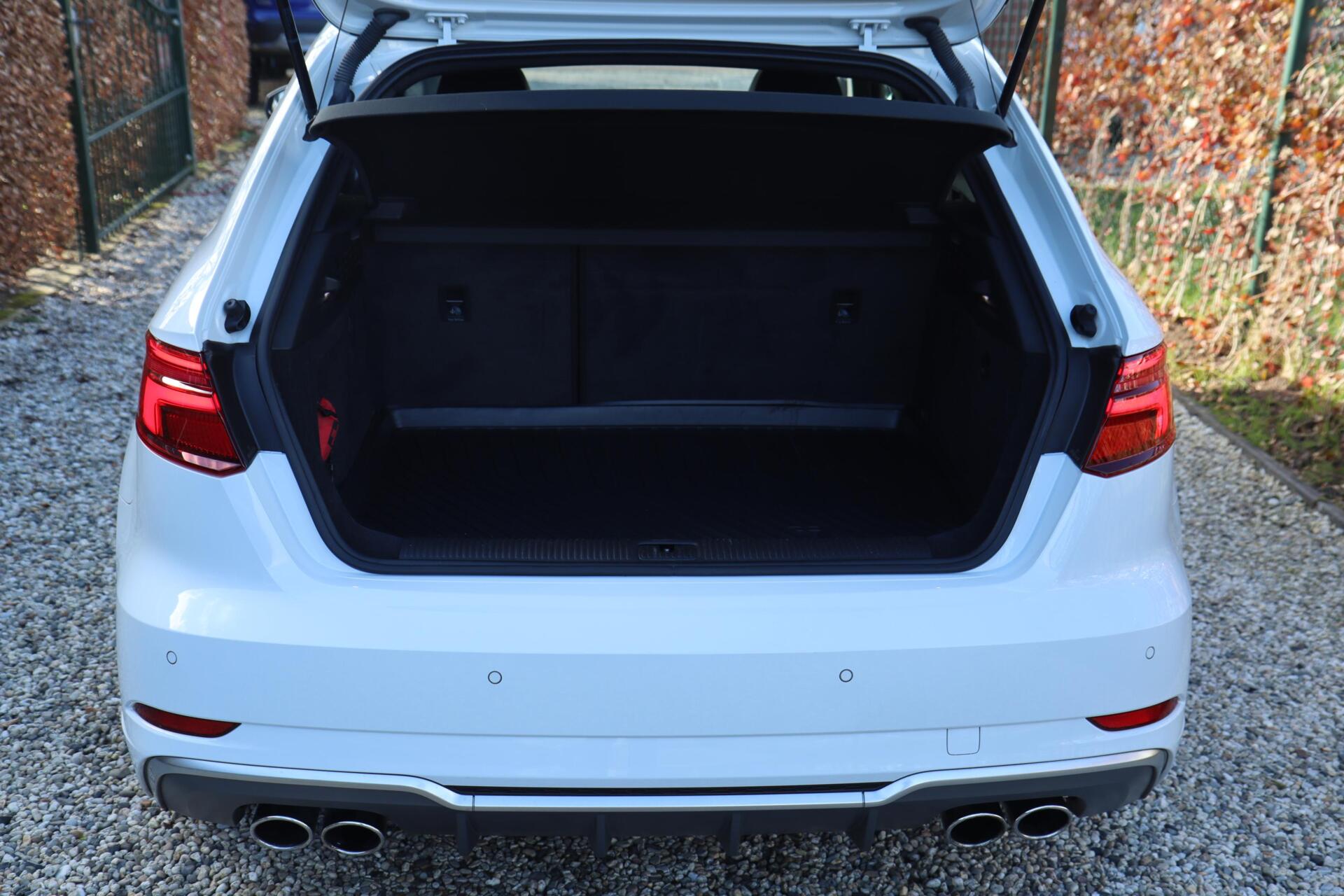 Foto van Audi S3 Sportback