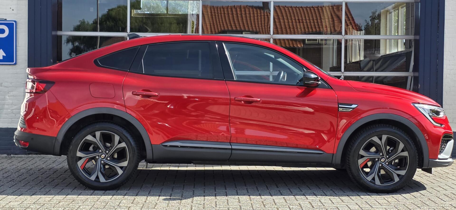 Foto van Renault Arkana E-tech