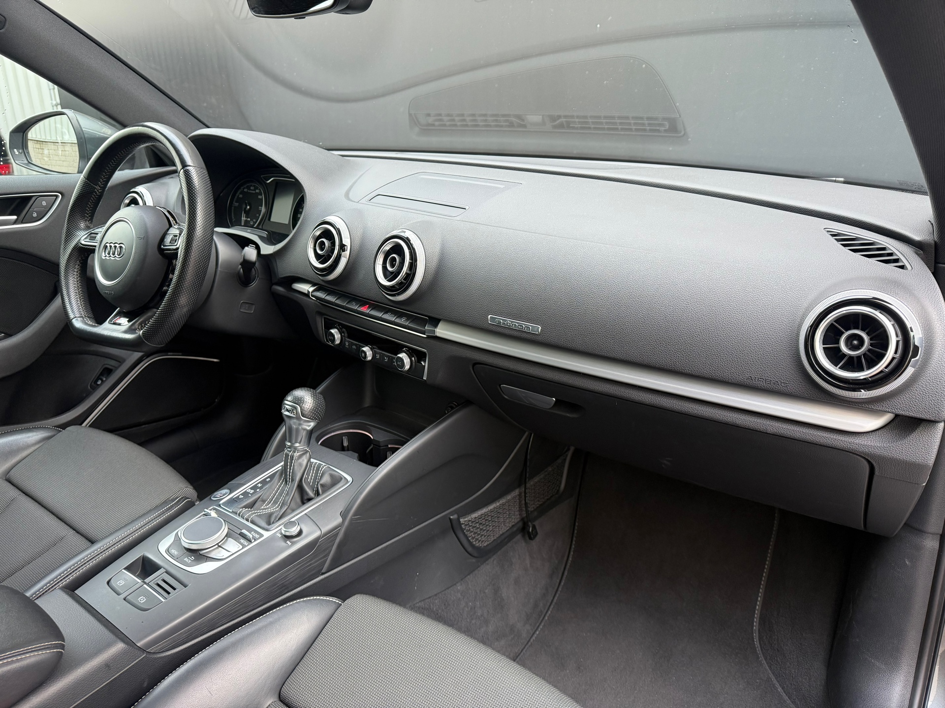 Foto van Audi A3 Sportback E-tron