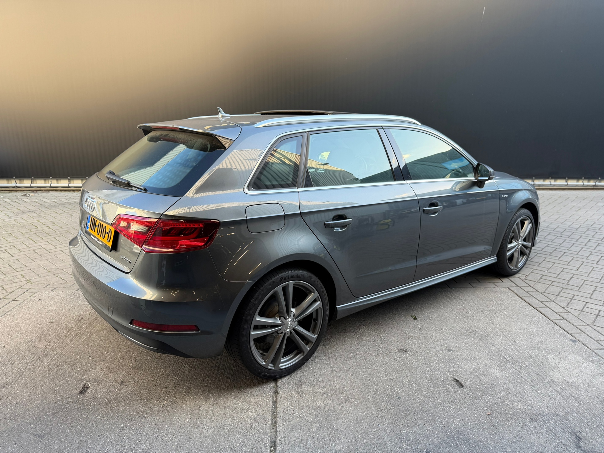 Foto van Audi A3 Sportback E-tron