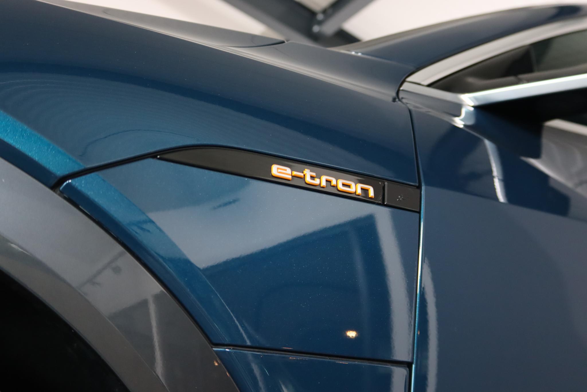 Foto van Audi E-tron