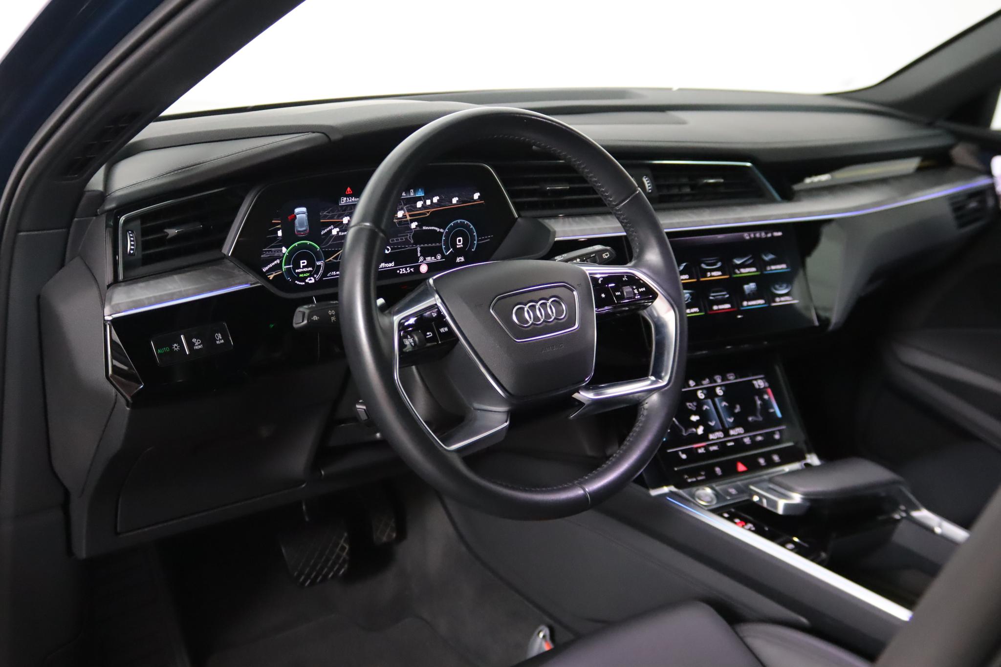 Foto van Audi E-tron