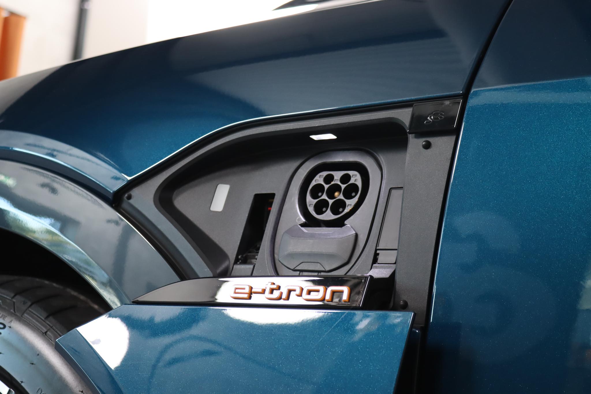 Foto van Audi E-tron