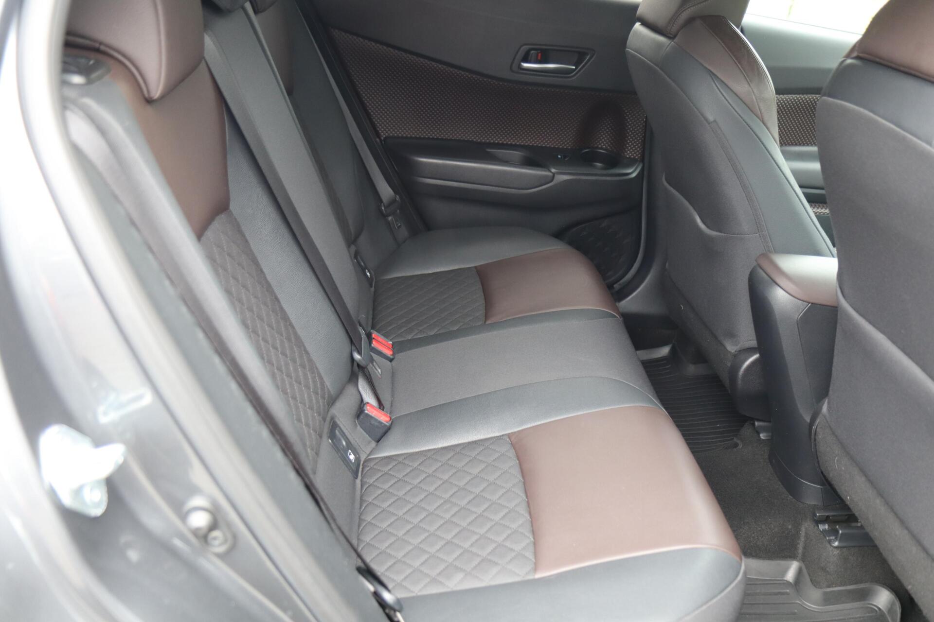 Foto van Toyota Toyota C-hr