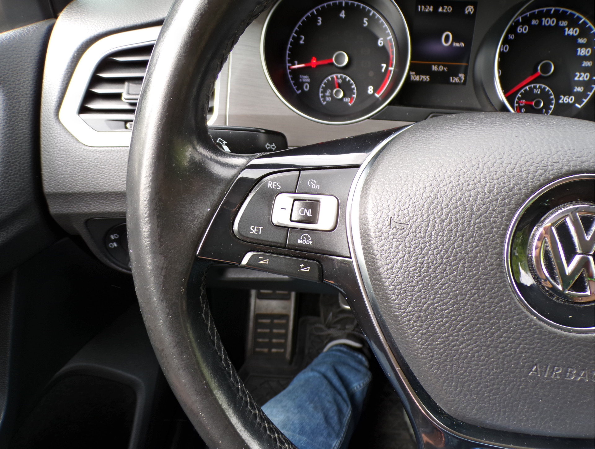Foto van Volkswagen Golf Sportsvan