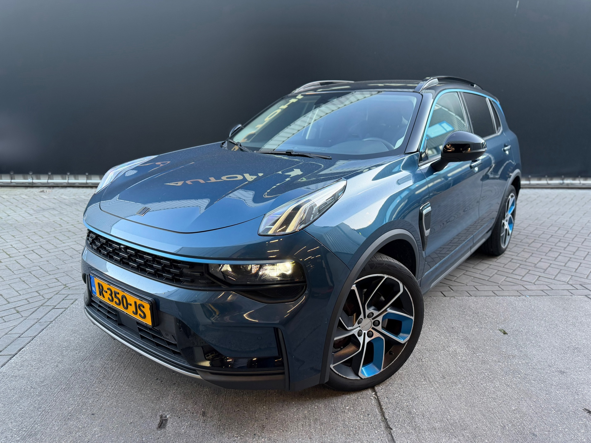 Foto van Lynk&co LYNK & Co 01