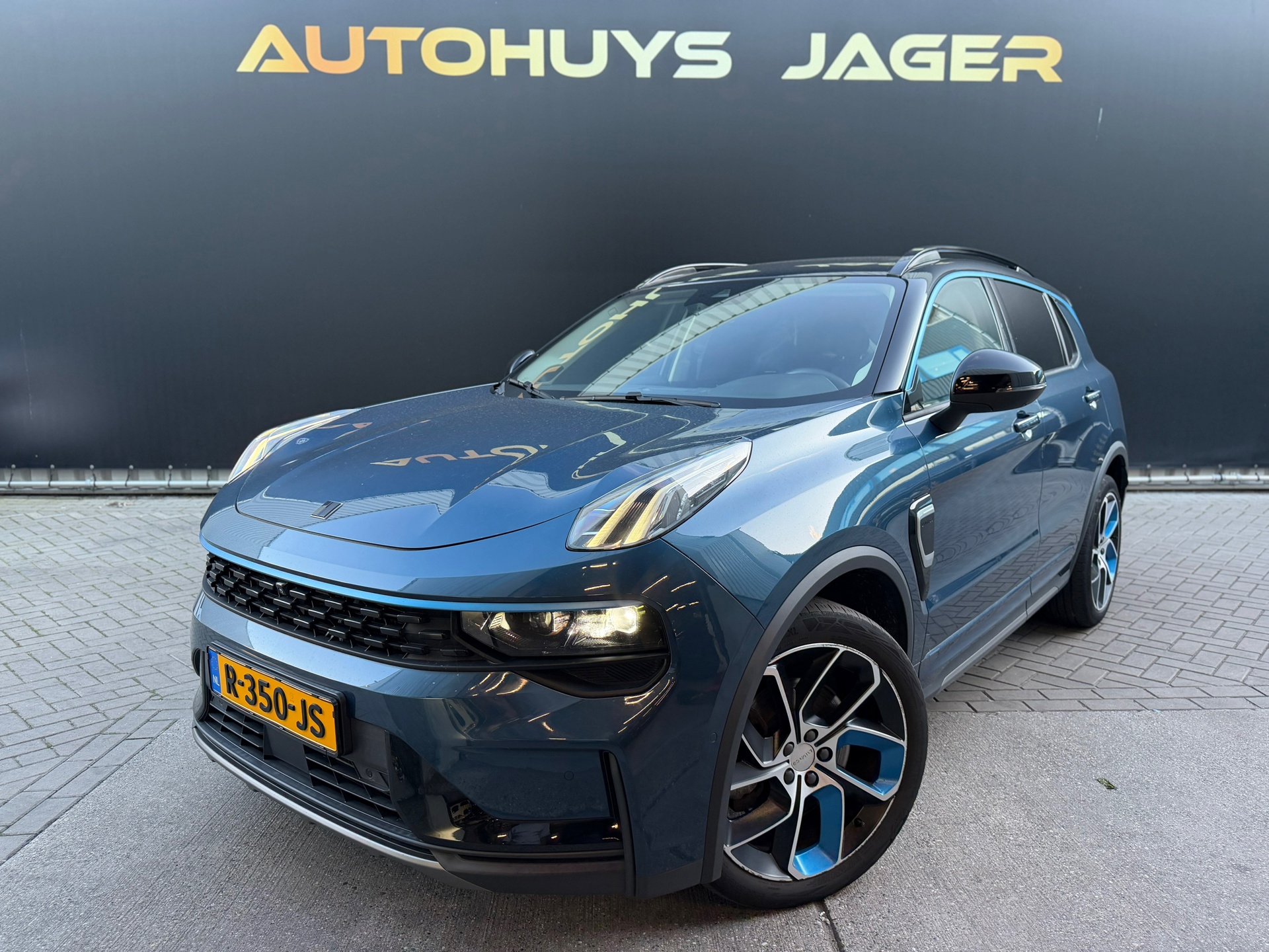 Lynk&co LYNK & Co 01 1.5 Pano 360 Memory Carplay Hybride Automaat 2022 - voorkant
