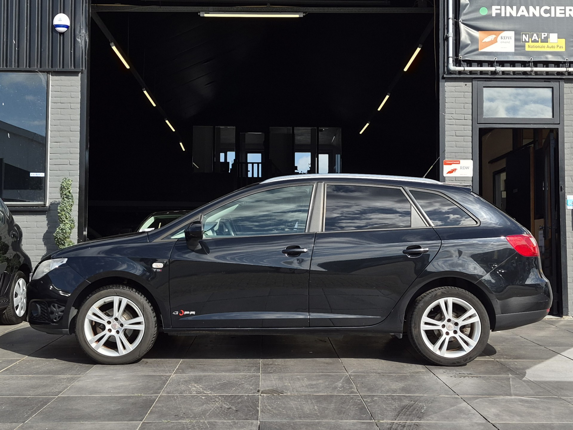 Foto van Seat Ibiza ST