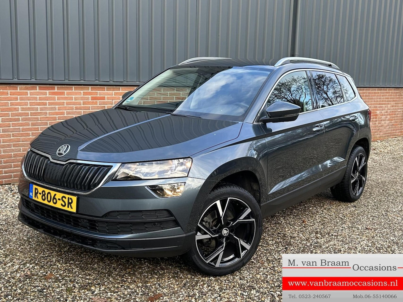 Skoda Karoq 1.0 TSI Business Edition 2021 - voorkant