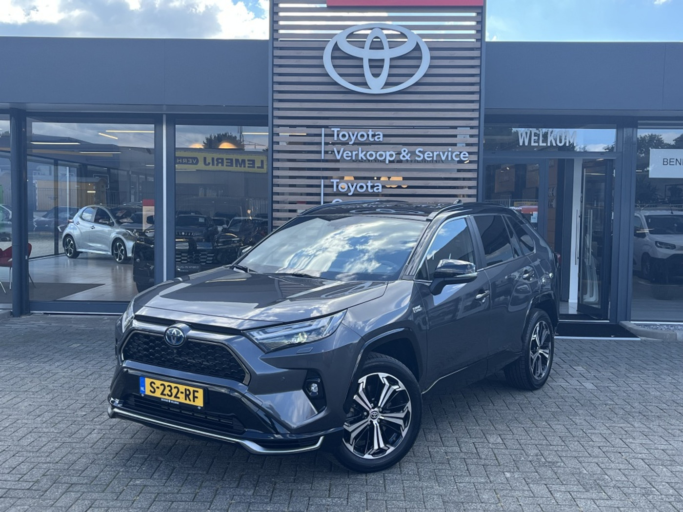 Toyota Toyota Rav4 2.5 Plug-in Style Bi-Tone | 360 Camera | Trekhaak 1500KG trekgewicht 2022 - voorkant