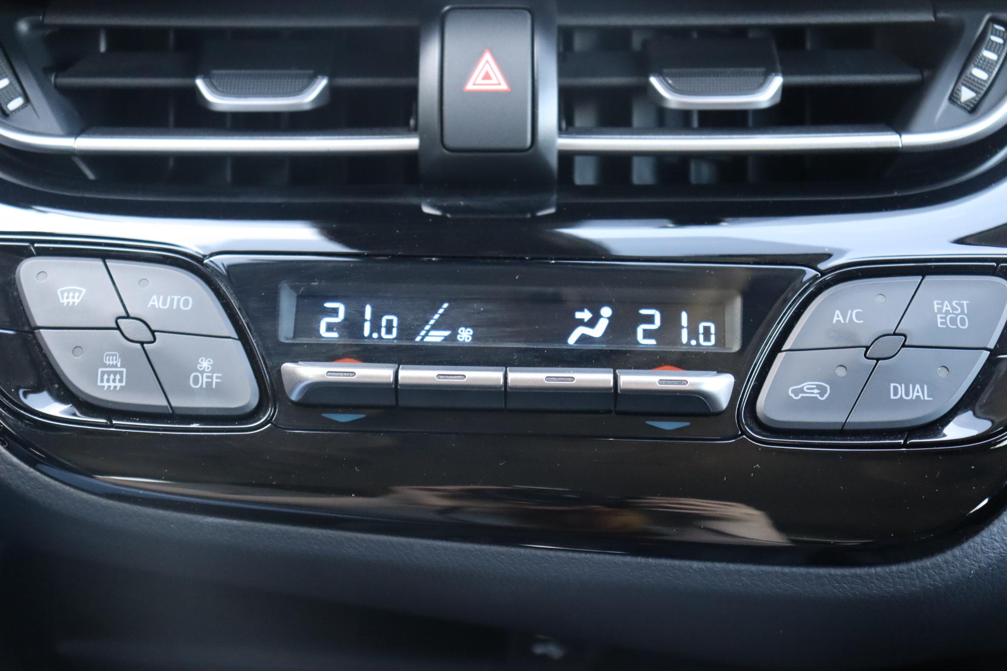 Foto van Toyota Toyota C-hr