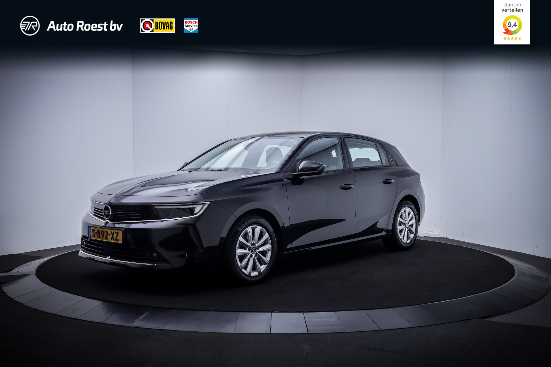 Opel Astra 1.2T LEVEL 2023 - voorkant