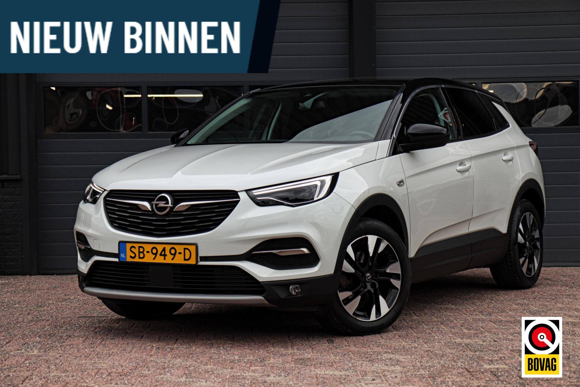 Opel Grandland X 1.2 Turbo Ultimate |LED|PANODAK|STOELVERW.|CARPLAY|ELEK. KLEP|KEYLESS 2018 - voorkant
