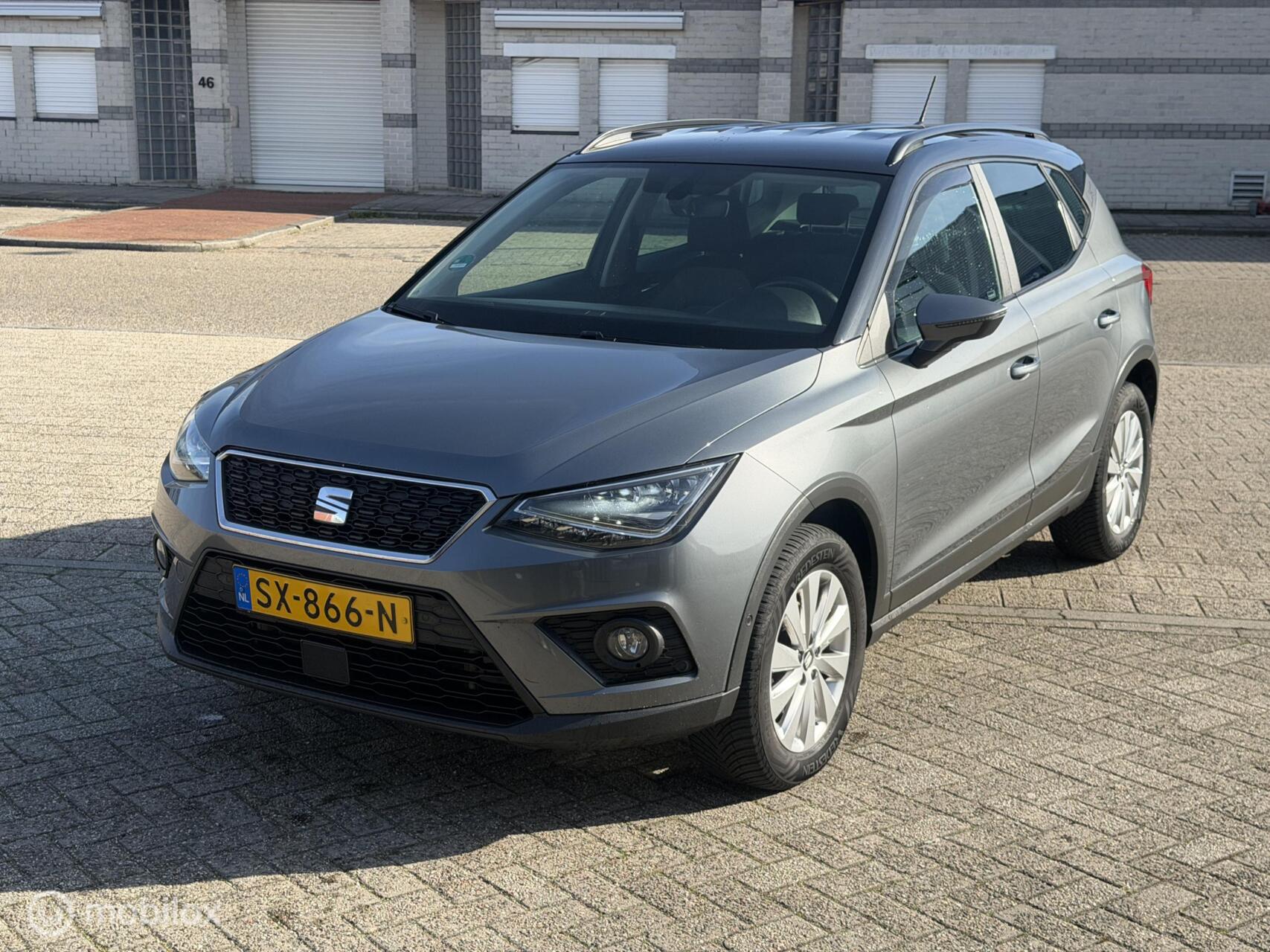 Seat Arona 1.6 TDI *. EXPORT PRIJS * 2018 - voorkant