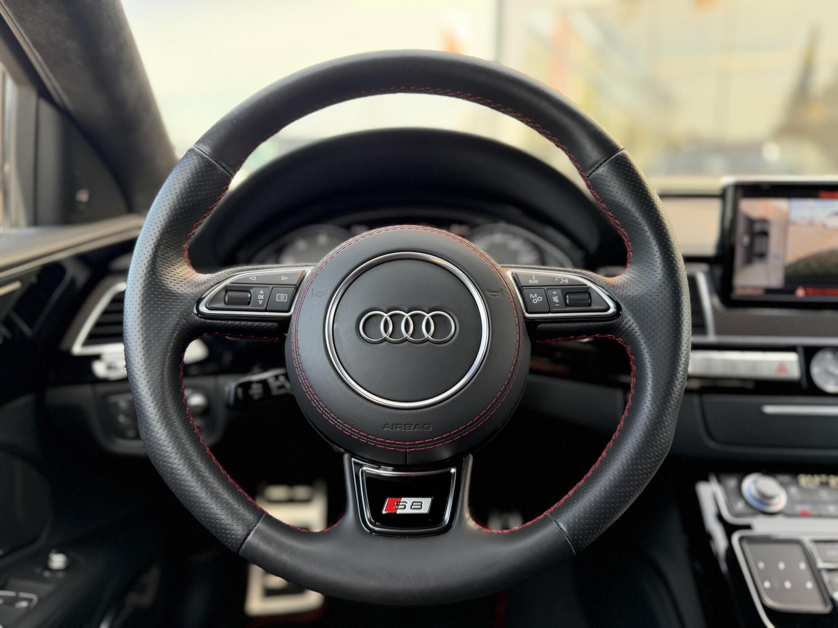 Foto van Audi S8 Plus