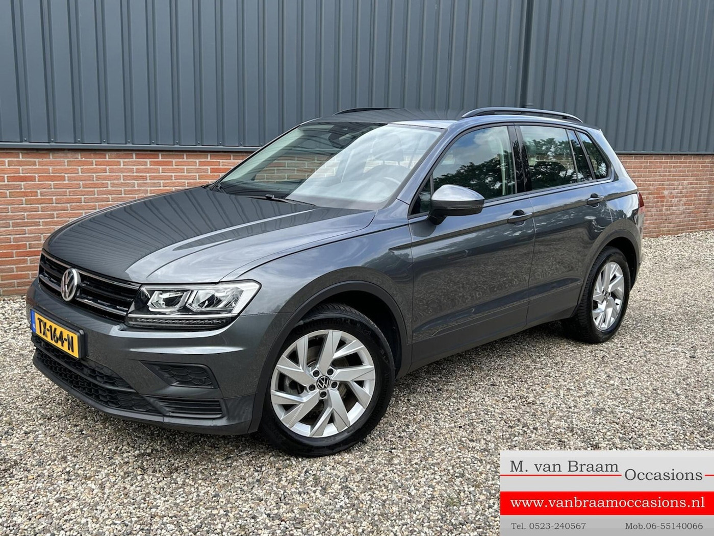 Volkswagen Tiguan 1.4 TSI Comfortline Business/Trekhaak/Pdc/Navigatie/ 2018 - voorkant