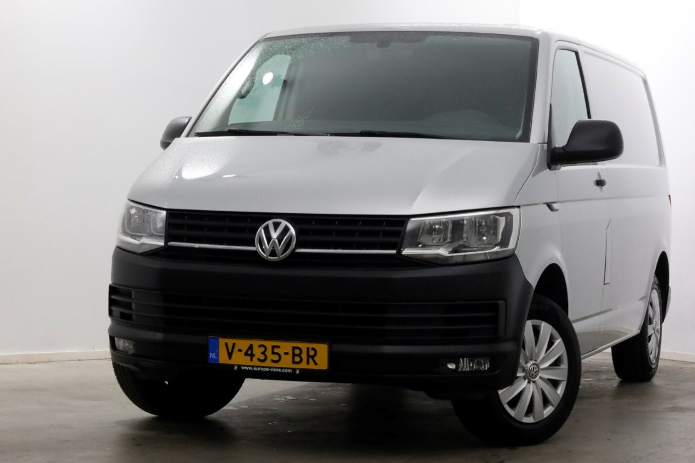 Volkswagen Transporter T6 2.0 TDI 102pk E6 L1H1 Comfortline Airco/Navi/Achterklep 12-2016 2016 - voorkant