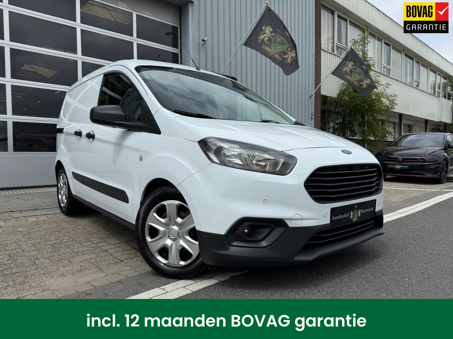 Ford Transit Courier 1.5 TDCI Trend PDC/NAVI/AIRCO/TREKHAAK 2019 - voorkant