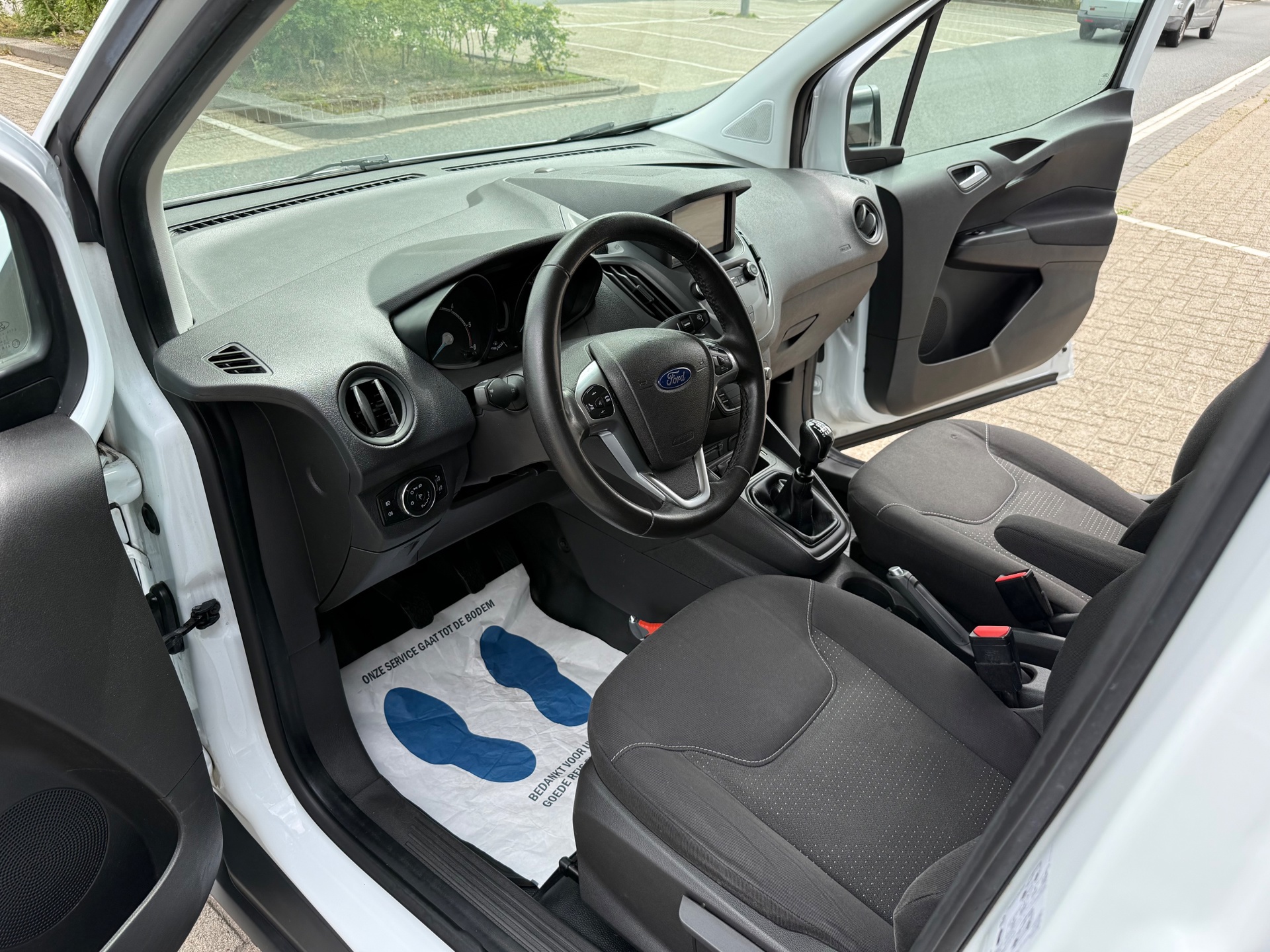 Foto van Ford Transit Courier