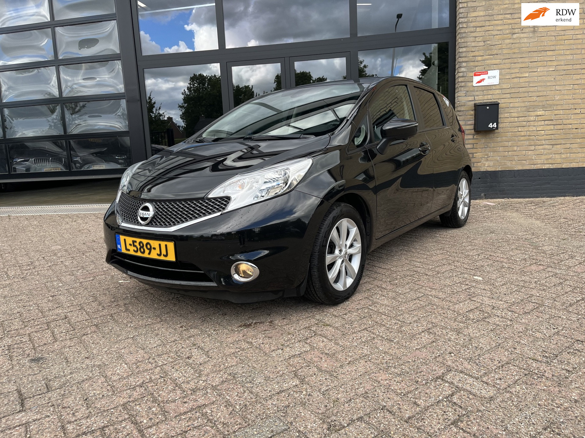 Nissan Nissan Note 1.2 DIG-S Tekna, Panodak, Camera 2014 - voorkant
