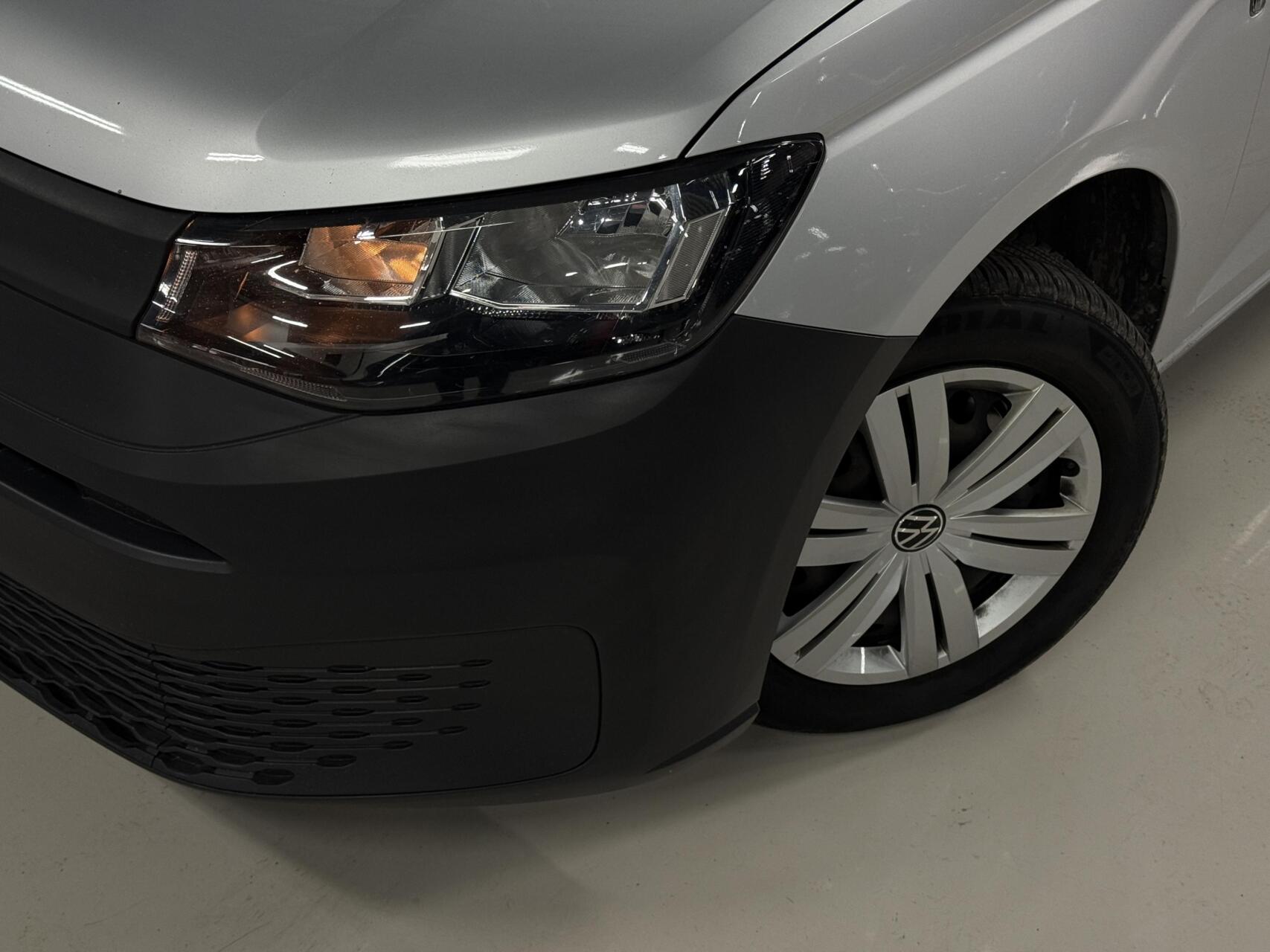 Foto van Volkswagen Caddy Modified Partition Wall