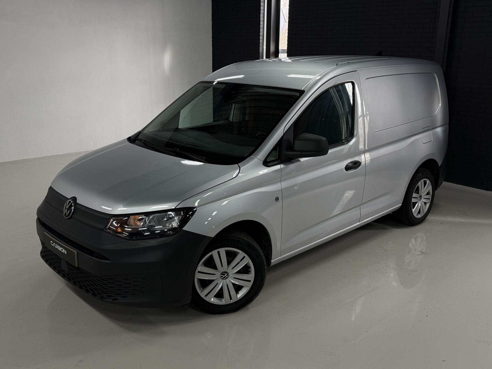 Foto van Volkswagen Caddy Modified Partition Wall