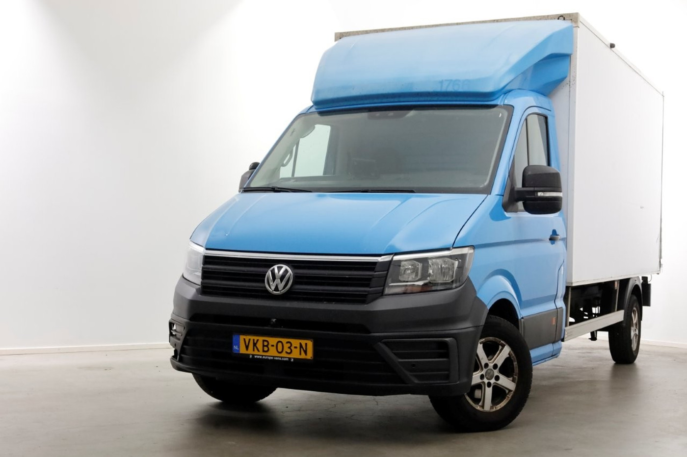 Volkswagen Crafter 35 2.0 TDI E6 Bakwagen met achterdeuren 2-Persoons 04-2021 2021 - voorkant